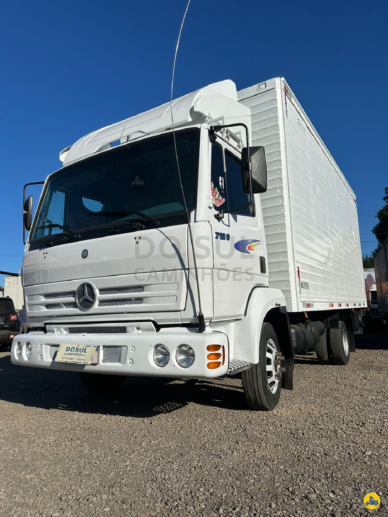 CAMINHAO MERCEDES-BENZ MB 712 Baú Furgão 3/4 4x2 Do Sul Caminhões PORTAO RIO GRANDE DO SUL RS